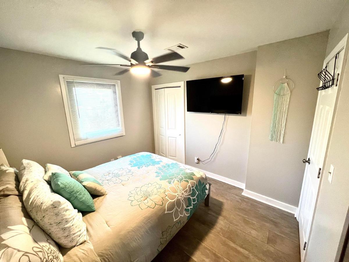 4/2 Home Close To Beach, Centrally Located! ガルフポート エクステリア 写真