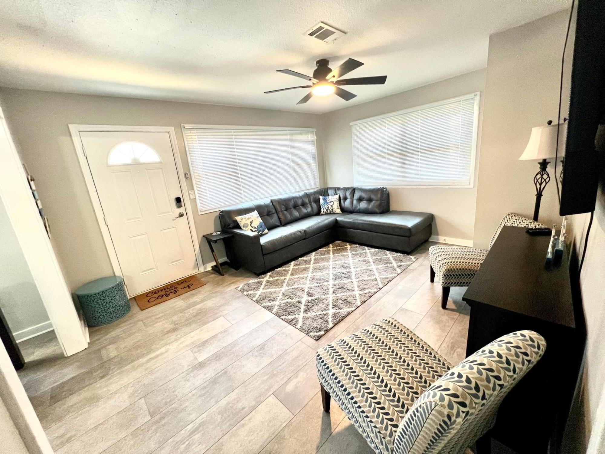 4/2 Home Close To Beach, Centrally Located! ガルフポート エクステリア 写真