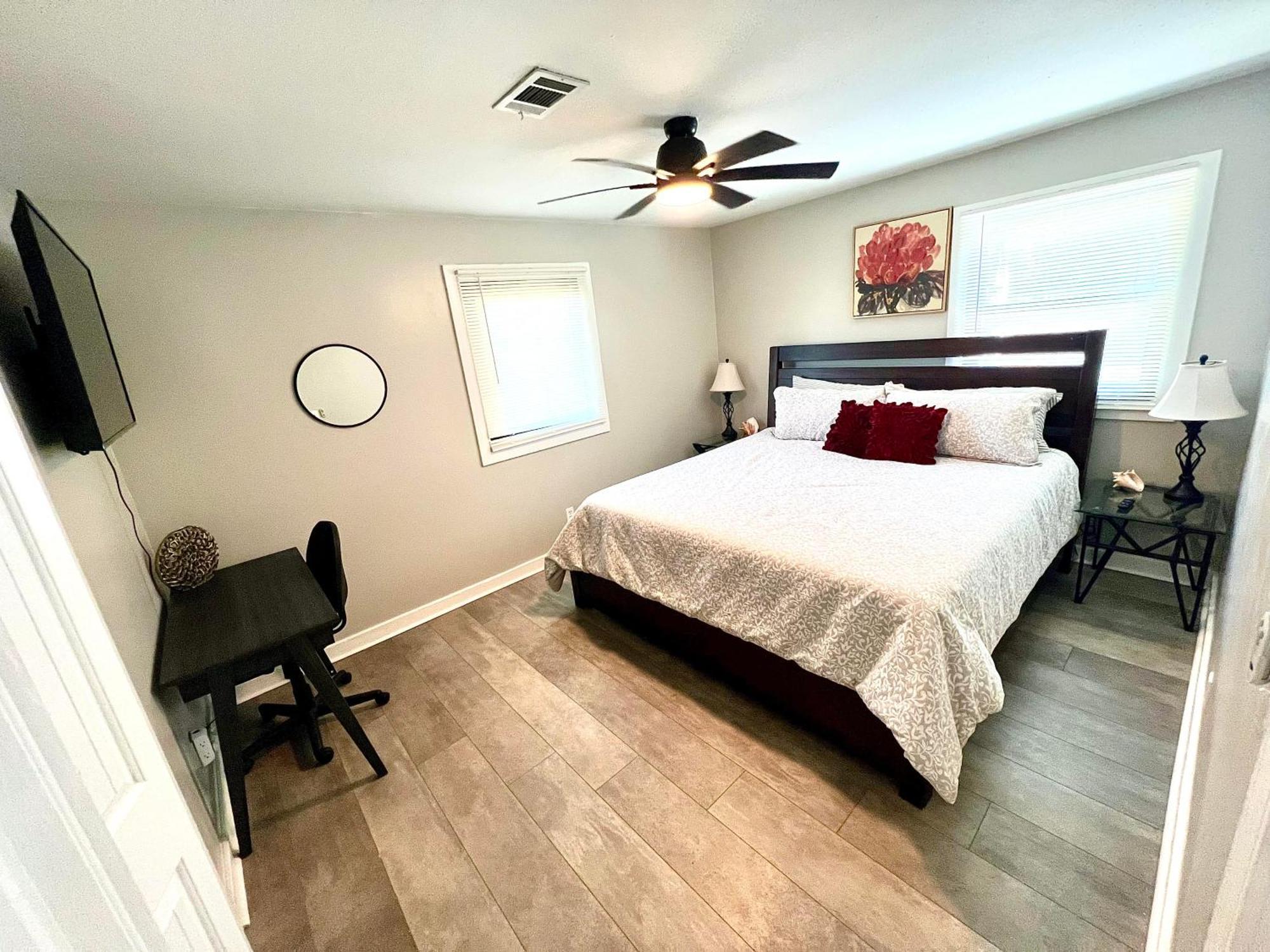 4/2 Home Close To Beach, Centrally Located! ガルフポート エクステリア 写真